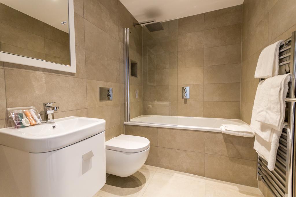 Castle Chambers Apartment Йорк Екстериор снимка