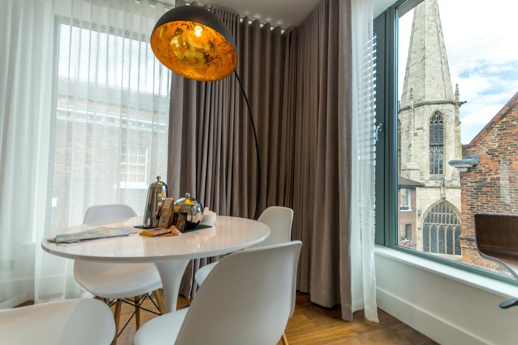 Castle Chambers Apartment Йорк Екстериор снимка